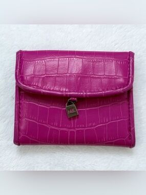 Mary Kay Signature Pink Croc Faux Leather Trifold Wallet Card Holder W/Charm GUC